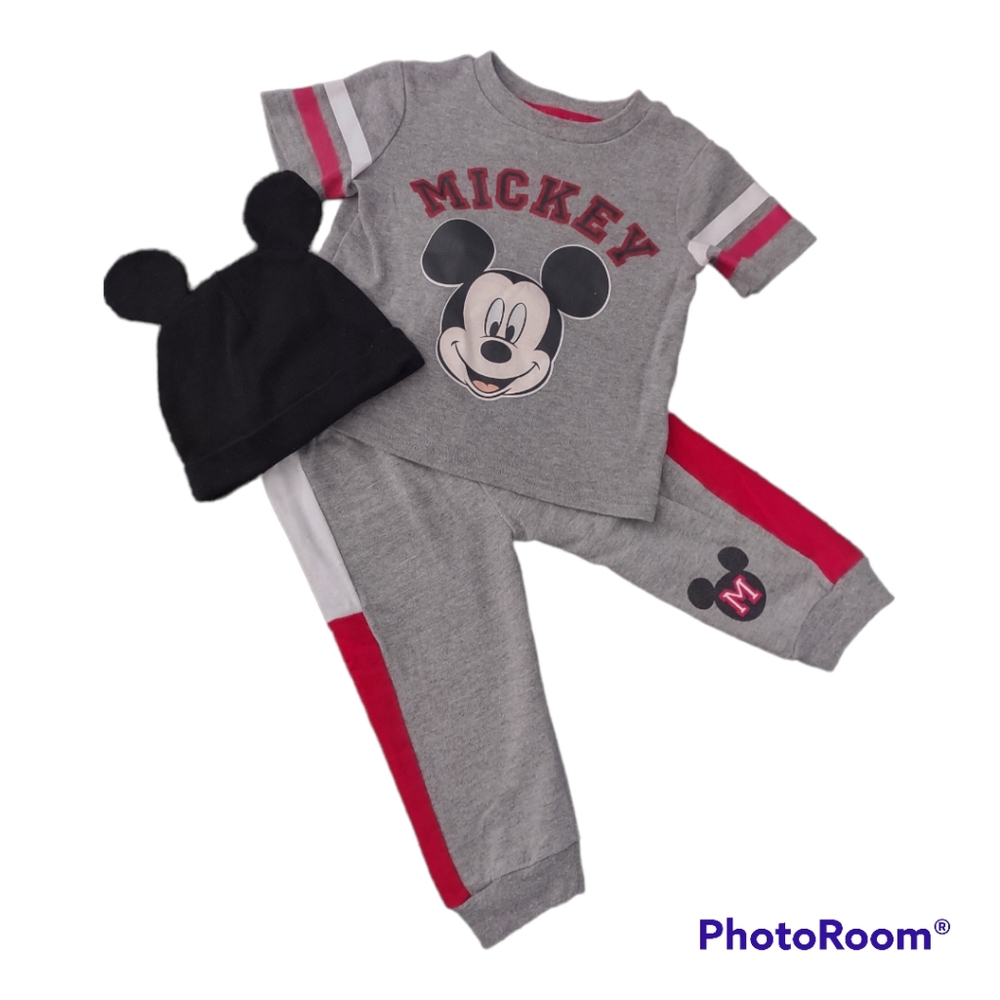 Adorable Mickey Mouse Set!